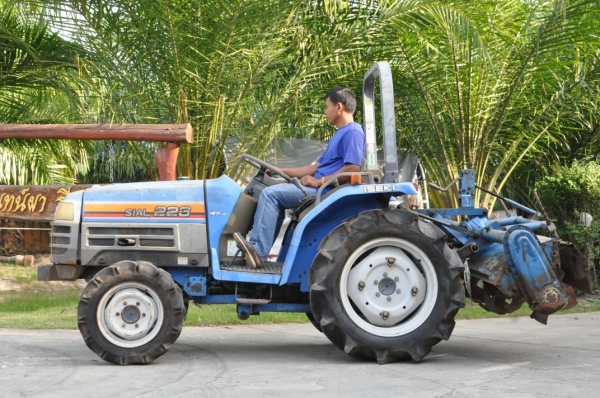 ขายรถไถ ISEKI4WD พร้อมโรตารี่หลัง สภาพสวยเดิมญี่ปุ่นไม่เคยใช้งานในไทย 125,000 บาท