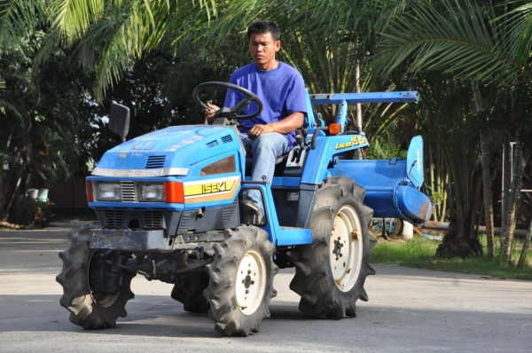 ขายรถไถ ISEKI4WD พร้อมโรตารี่หลัง สภาพสวยเดิมญี่ปุ่นไม่เคยใช้งานในไทย 95,000 บาท