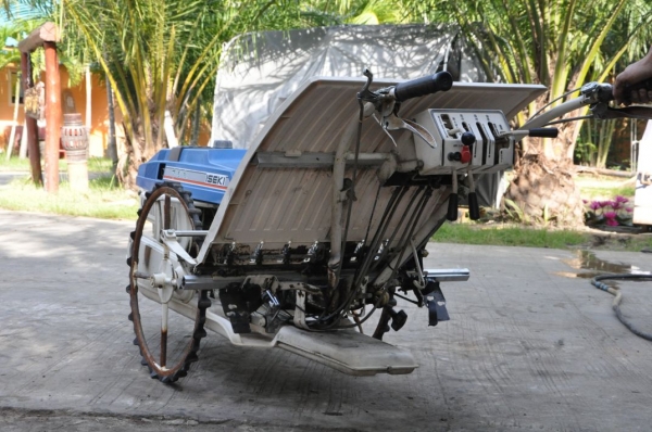 ขายรถดำนาISEKI สภาพสวยเดิมจากญี่ปุ่นยังไม่เคยใช้ในไทย 19,000เท่านั้น!!