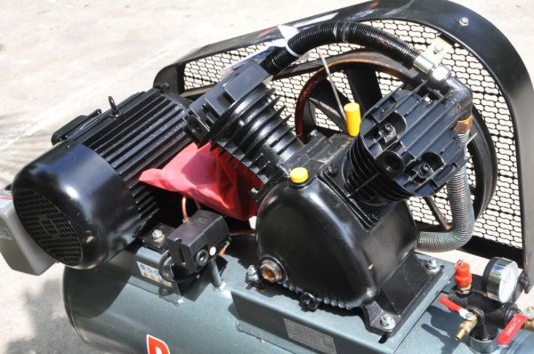 ขายปั้มลม2สูบ ใหม่ๆ เปิดตู้ติดมา(ไต้หวัน) คุณภาพส่งออก ยังไม่เคยใช้งานในไทย19,000เท่านั้น!!