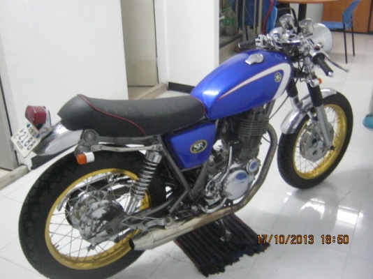 ขาย  sr 400  แต่งเต็มสไตล์คาเฟ่