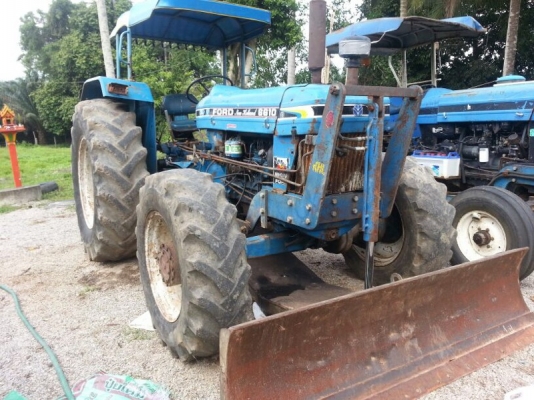 รถไถ FORD  6600   สนใจติดต่อ 081 - 6079515