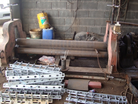 เครื่องอัด 100 ตัน