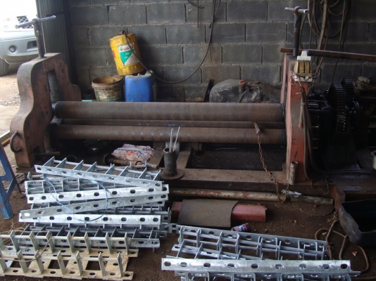 เครื่องอัด 100 ตัน