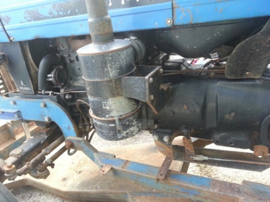 รถไถ FORD AT 6610 ( ตัวแท้.) ปี 47. ( เพลา เดียว. ) สนใจติดต่อ 081 - 6079515 รถไถ FORD AT 6610 ( ตัวแท้.) ปี 47. ( เพลา เดียว. ) สนใจติดต่อ 081 - 6079515