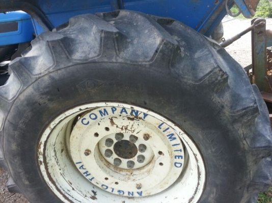 รถไถ FORD AT 6610 ( ตัวแท้.) ปี 47. ( เพลา เดียว. ) สนใจติดต่อ 081 - 6079515 รถไถ FORD AT 6610 ( ตัวแท้.) ปี 47. ( เพลา เดียว. ) สนใจติดต่อ 081 - 6079515