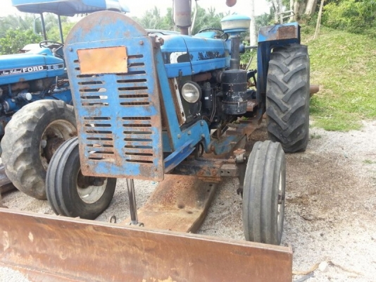 รถไถ FORD AT 6610 ( ตัวแท้.) ปี 47. ( เพลา เดียว. ) สนใจติดต่อ 081 - 6079515 รถไถ FORD AT 6610 ( ตัวแท้.) ปี 47. ( เพลา เดียว. ) สนใจติดต่อ 081 - 6079515