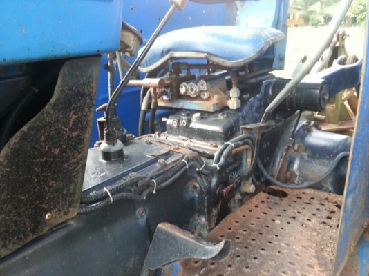 รถไถ FORD AT 6610 ( ตัวแท้.) ปี 47. ( เพลา เดียว. ) สนใจติดต่อ 081 - 6079515 รถไถ FORD AT 6610 ( ตัวแท้.) ปี 47. ( เพลา เดียว. ) สนใจติดต่อ 081 - 6079515