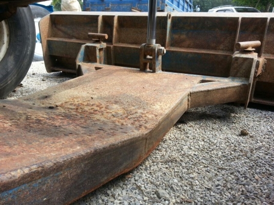 รถไถ FORD AT 6610 ( ตัวแท้.) ปี 47. ( เพลา เดียว. ) สนใจติดต่อ 081 - 6079515 รถไถ FORD AT 6610 ( ตัวแท้.) ปี 47. ( เพลา เดียว. ) สนใจติดต่อ 081 - 6079515