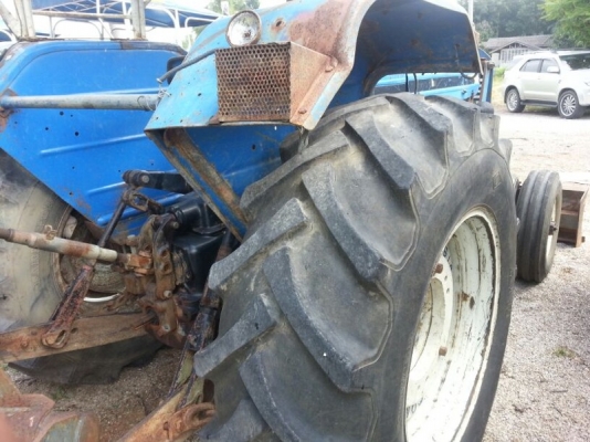 รถไถ FORD AT 6610 ( ตัวแท้.) ปี 47. ( เพลา เดียว. ) สนใจติดต่อ 081 - 6079515 รถไถ FORD AT 6610 ( ตัวแท้.) ปี 47. ( เพลา เดียว. ) สนใจติดต่อ 081 - 6079515