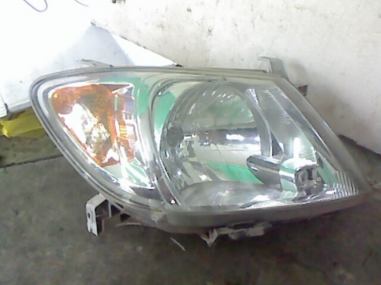 ขายไฟหน้าขวาแท้  วีโก้