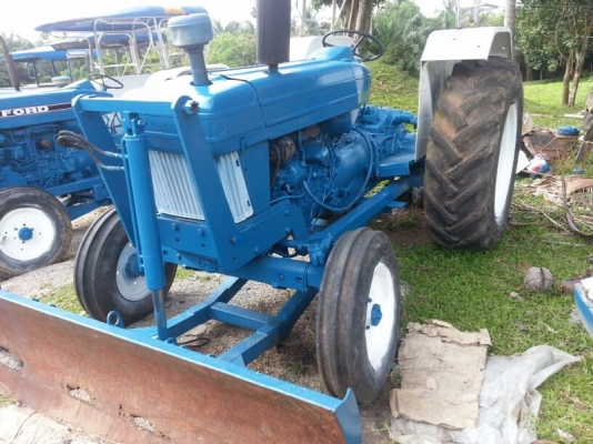 รถไถ FORD 6600 ( ตัวแท้.) ( เสื้อลาย ) สนใจติ ดต่อ 081 - 6079515 รถไถ FORD 6600 ( ตัวแท้.) ( เสื้อลาย ) สนใจติ ดต่อ 081 - 6079515