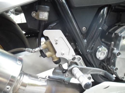 ขาย cb 1300 ปี 04 สี่เดิมญี่ปุ่น ท่อ full กันสบัด WP ทะเบียนแท้