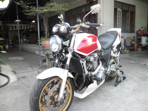 ขาย cb 1300 ปี 04 สี่เดิมญี่ปุ่น ท่อ full กันสบัด WP ทะเบียนแท้