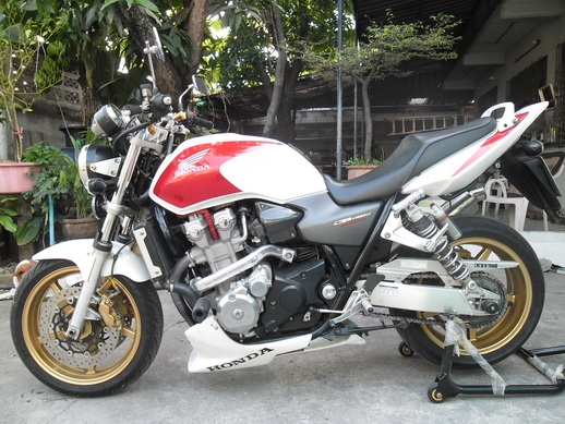 ขาย cb 1300 ปี 04 สี่เดิมญี่ปุ่น ท่อ full กันสบัด WP ทะเบียนแท้