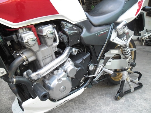 ขาย cb 1300 ปี 04 สี่เดิมญี่ปุ่น ท่อ full กันสบัด WP ทะเบียนแท้