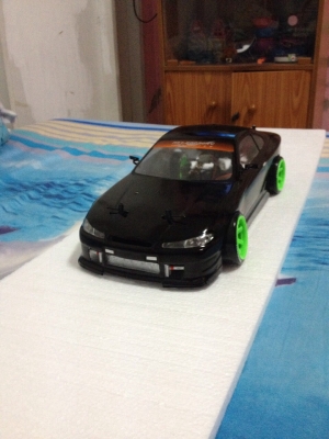 ขอขายรถบังคับสายพาน ไฟฟ้า รีโมทดิจิตอลของ futaba 2pl รายละเอียด ติดต่อ โทร0875077464โส ไห้หมดเลย ตามรูปเลยคับ ราคา4500บาท