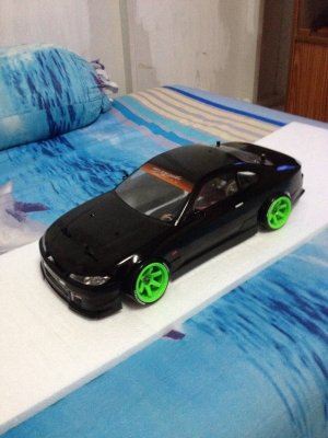 ขอขายรถบังคับสายพาน ไฟฟ้า รีโมทดิจิตอลของ futaba 2pl รายละเอียด ติดต่อ โทร0875077464โส ไห้หมดเลย ตามรูปเลยคับ ราคา4500บาท