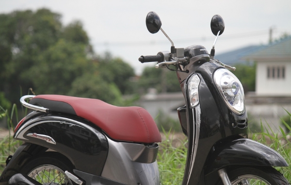 @@@  ( โฉมใหม่...ไม่แพง..ช้า..อดแน่ๆ ) ขาย ฮอนด้า Scoopy i  NEW  เกือบปี 2013 ราคา 26,000 บาท     @@@