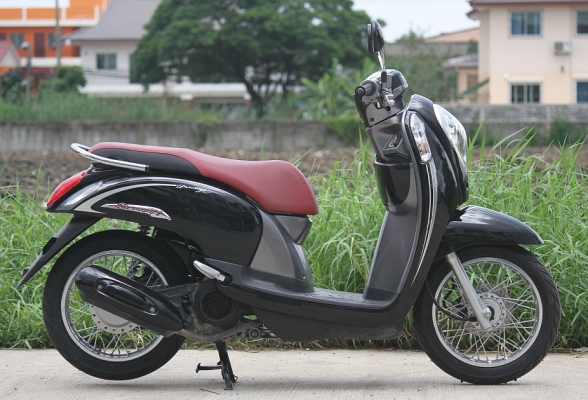 @@@  ( โฉมใหม่...ไม่แพง..ช้า..อดแน่ๆ ) ขาย ฮอนด้า Scoopy i  NEW  เกือบปี 2013 ราคา 26,000 บาท     @@@