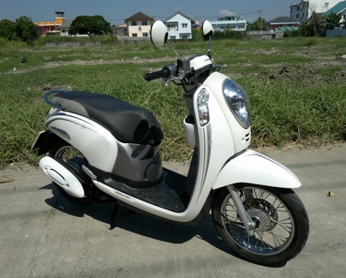 @@@    ( รุ่นใหม่...ไม่แพง..ช้า...อดแน่ๆ ) ขาย ฮอนด้า Scoopy i  NEW  โฉมใหม่  ปี 2013 ราคา 27,000 บาท     @@@