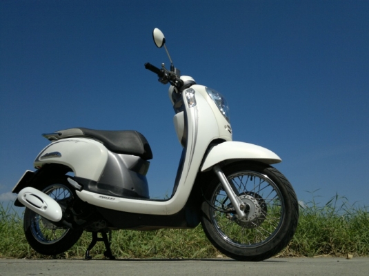 @@@    ( รุ่นใหม่...ไม่แพง..ช้า...อดแน่ๆ ) ขาย ฮอนด้า Scoopy i  NEW  โฉมใหม่  ปี 2013 ราคา 27,000 บาท     @@@