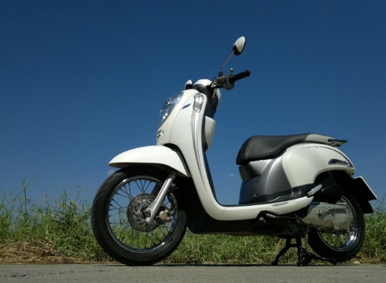 @@@    ( รุ่นใหม่...ไม่แพง..ช้า...อดแน่ๆ ) ขาย ฮอนด้า Scoopy i  NEW  โฉมใหม่  ปี 2013 ราคา 27,000 บาท     @@@