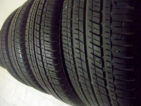 ขายยาง bridgestone 225 65 17 ถูกๆครับ