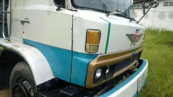 10ล้อเพลาเดียว KT925 เก่าแต่แจ๋ว....เครื่องนิ่ม คัสซีสวยมาก หัวเก๋งยกเบา..