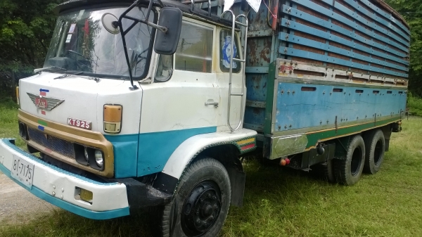 10ล้อเพลาเดียว KT925 เก่าแต่แจ๋ว....เครื่องนิ่ม คัสซีสวยมาก หัวเก๋งยกเบา..