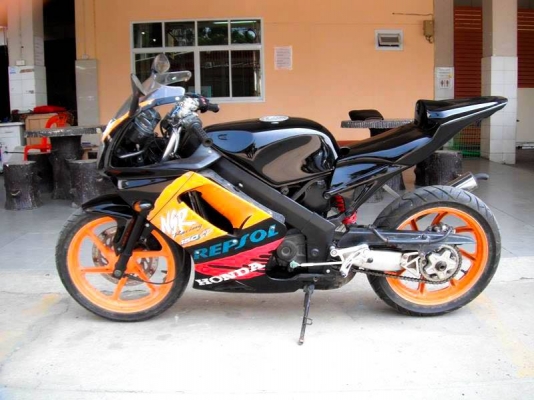 ขาย แฟริ้งท้าย cbr1000 ซงตัวแข่ง