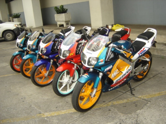 NSR PROARM 150SP ขายด่วน กทม  สีแดง ขาว  สภาพดีครับ เครื่องยนต์ ดีเยี่ยมครับ สนใจติดต่อด่วน 0808051985 คุณ แจ็ค ราคา พิเศษ อยู่ ที่ กทม สีลม ซอย 10  บางรัก  กทม 10500