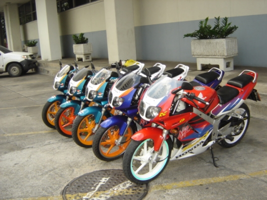 NSR PROARM 150SP ขายด่วน กทม  สีแดง ขาว  สภาพดีครับ เครื่องยนต์ ดีเยี่ยมครับ สนใจติดต่อด่วน 0808051985 คุณ แจ็ค ราคา พิเศษ อยู่ ที่ กทม สีลม ซอย 10  บางรัก  กทม 10500