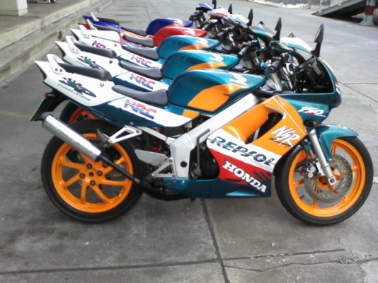 NSR PROARM 150SP ขายด่วน กทม  สีแดง ขาว  สภาพดีครับ เครื่องยนต์ ดีเยี่ยมครับ สนใจติดต่อด่วน 0808051985 คุณ แจ็ค ราคา พิเศษ อยู่ ที่ กทม สีลม ซอย 10  บางรัก  กทม 10500