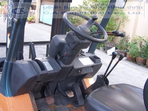 ขาย รถโฟล์คลิฟท์ TOYOTA รุ่น 7FG-15