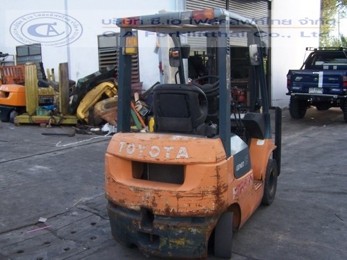ขาย รถโฟล์คลิฟท์ TOYOTA รุ่น 7FG-15