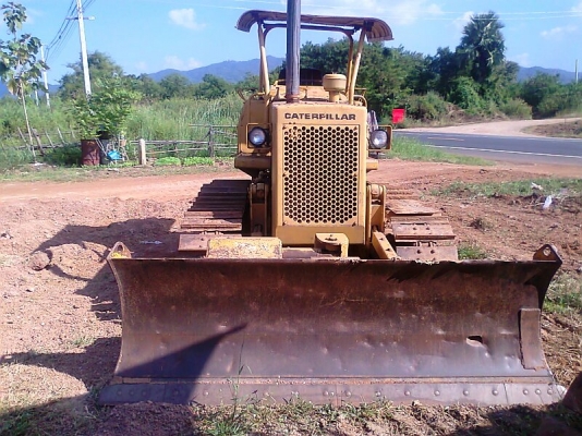 แทรคเตอร์ CAT D3 B ใบมีด 6 ทิศทาง