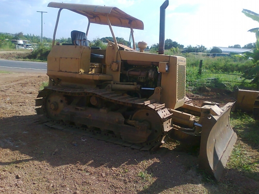 แทรคเตอร์ CAT D3 B ใบมีด 6 ทิศทาง