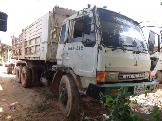 ขายด่วน รถสิบล้อสองเพลาดัมพ์ MITSU TD มี 3คัน ขายพร้อมกัน สภาพดี เอกสารพร้อม ขายด่วน รถสิบล้อสองเพลาดัมพ์ MITSU TD มี 3คัน ขายพร้อมกัน สภาพดี เอกสารพร้อม