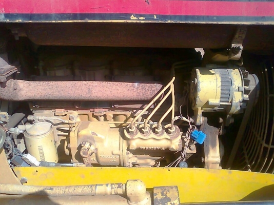 แทรคเตอร์ CAT D3 B ตีนเป็ด ใบมีด 6 ทิศทาง ช่วงล่าง 85\%