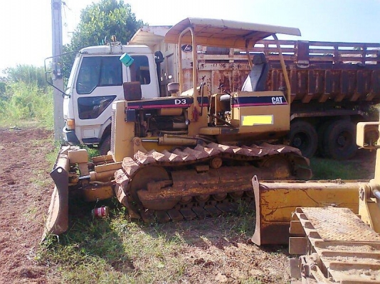 แทรคเตอร์ CAT D3 B ตีนเป็ด ใบมีด 6 ทิศทาง ช่วงล่าง 85\%