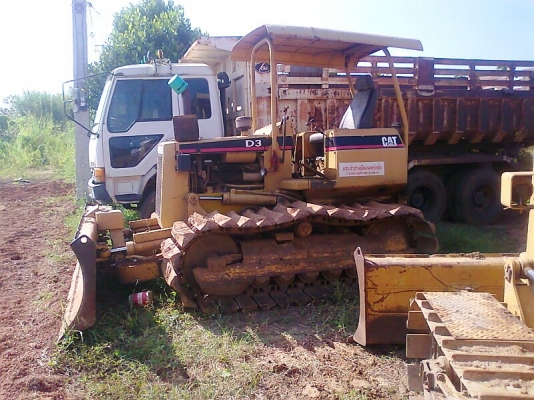 แทรคเตอร์ CAT D3 B ตีนเป็ด ใบมีด 6 ทิศทาง ช่วงล่าง 85\%