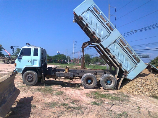 สิบล้อ ISUZU ROCKY ปี 39 195 แรงม้า รถสวยราคาต่อรองได้
