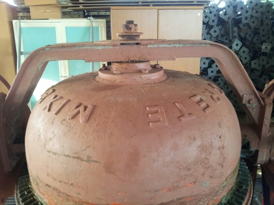 ขายโม่เหล็กหล่อ + เครื่องยนต์ยันม่า 8.5 แรง ขายโม่เหล็กหล่อ + เครื่องยนต์ยันม่า 8.5 แรง