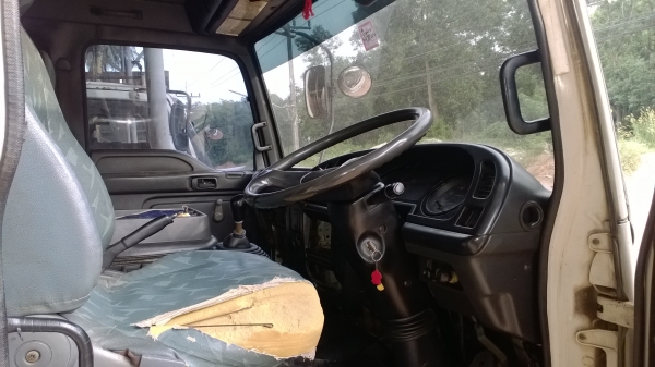 6ล้อดั้ม195แรง FTR33F รถห้างแท้ มือเดียวออกป้ายแดง ยางเต็ม..