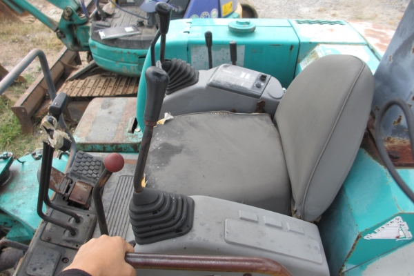 KOMATSU PC30-7 เก่านอก พร้อมใช้สุดๆ KOMATSU PC30-7 เก่านอก พร้อมใช้สุดๆ