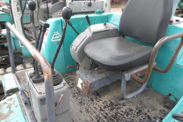 จองก่อนได้ก่อน KOMATSU PC20-7 เก่านอก จองก่อนได้ก่อน KOMATSU PC20-7 เก่านอก