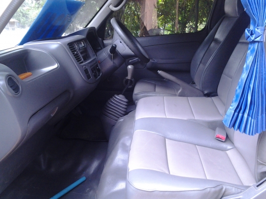 NISSAN URVAN 3.0 ปี2003 รถตู้เบาะ 3แถว ภายในสวย แอร์เย็น แม็กขอบ 17 ภาษี57 NISSAN URVAN 3.0 ปี2003 รถตู้เบาะ 3แถว ภายในสวย แอร์เย็น แม็กขอบ 17 ภาษี57