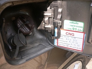 ขายรถ PROTON PERSONA 1.6 A/T รุ่นTOP ABS AIRBAG2ใบ  ปี2011 NGVจากโรงงาน สีน้ำตาลดำ