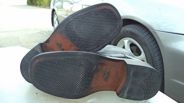 Clarks  size 10  brands present the Officer Shoes